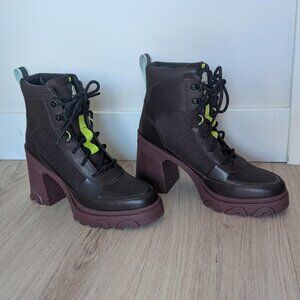Sorel burgundy utility boots